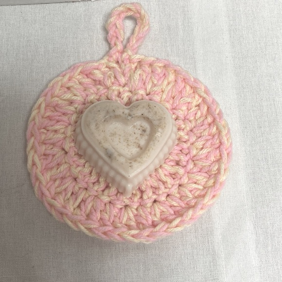 ORCHID ALMOND Oatmeal Heart Soap with Crochet Scrubbie Washcloth 5 inch Round - Picture 4 of 9